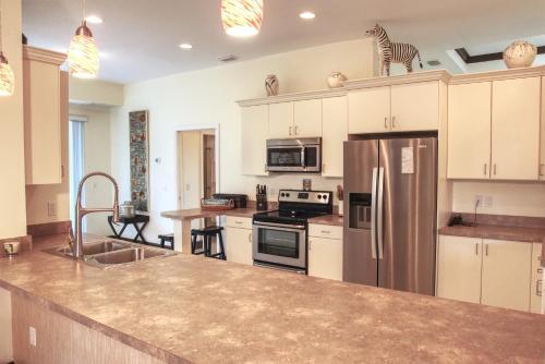 Luxury Gulf Beach Living - Cor?nas Gris