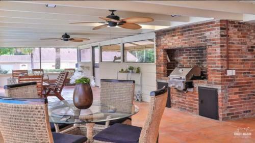 4 Acre Property & Mansion Sleeps 28 ?the Hacienda?