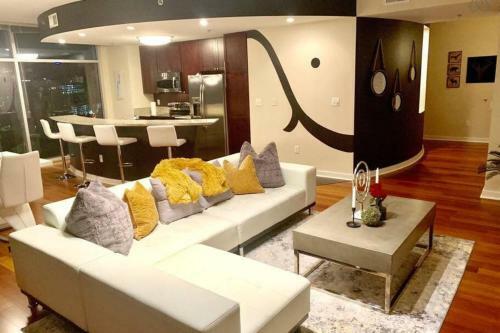 Apartamento Exquisite Polished Panoramic Buckhead Penthouse-designed