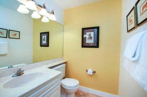 Tropical Private Condo On Sanibel's Quiet West End - Blind Pass B207