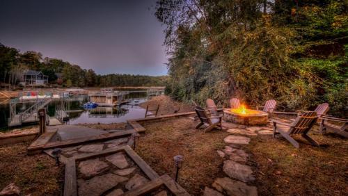 Heaven On The Lake By Escape To Blue Ridge