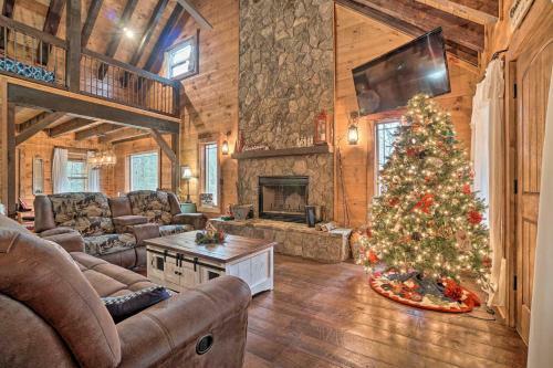 Private Blue Ridge Cabin With Hot Tub And Fire Pit!