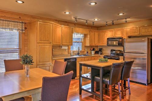 Deer Park Cabin! Blue Ridge Home With Hot Tub And Views