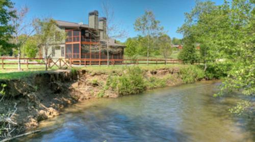 Firefly Farmhouse By Escape To Blue Ridge