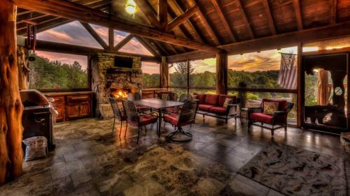 Lonesome Dove By Escape To Blue Ridge