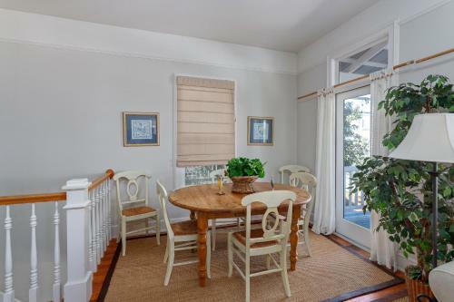 Roseneath Cottage - Coast Cottages