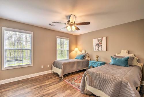 Dahlonega Home With Yard Near Hiking And Downtown
