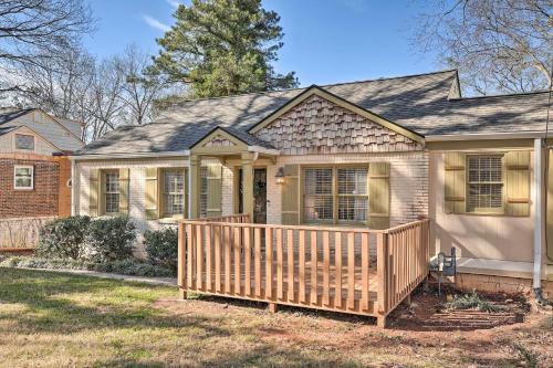 Updated Cottage Outside Of Atl With Fire Pit!