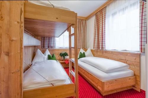 Hostal Pension Haus Am Dorfplatz