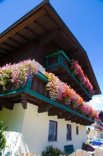 Hostal Pension Haus Am Dorfplatz
