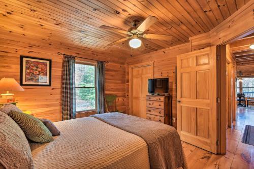 Riverbend Reserve Cabin With Pvt Yard And Fire Pit