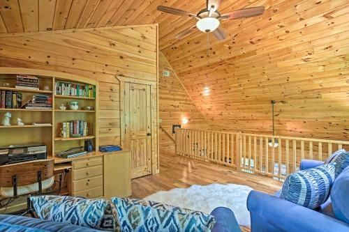 Enjoy A Retreat In The Coosawattee River Resort!
