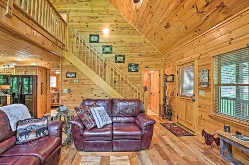 Enjoy A Retreat In The Coosawattee River Resort!