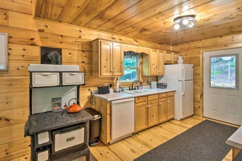 Stunning River Retreat With Resort Perks And Deck!