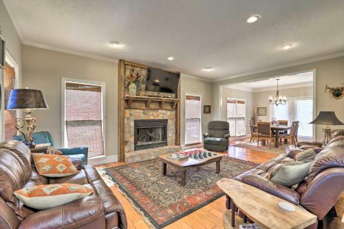 Pine Mountain Valley House With Pool On 25 Acres!
