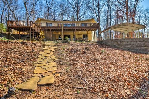 Lake Lanier Home With Dock, Boat Parking, And Grill!