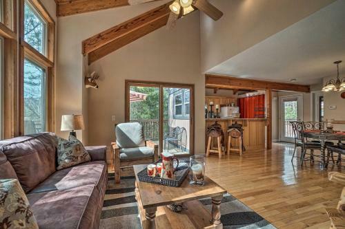 Christoffs Chalet With Hot Tub - 2 Mi To Downtown