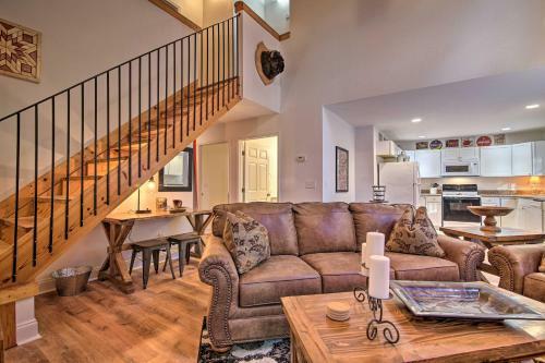 Helen Townhome, Walk To Chattahoochee River!