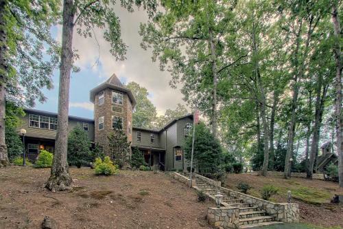 Le Petit Chateau Bliss