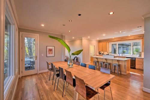 Big Canoe Resort Home With 3 Decks And Mtn Views!