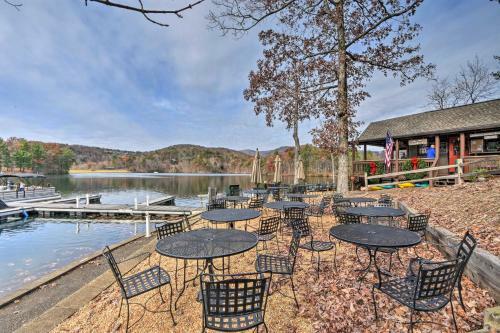 Big Canoe Resort Home With 3 Decks And Mtn Views!