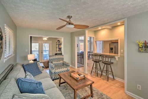 Remodeled Lakefront Retreat With Decks And Dock