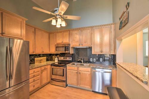 Remodeled Lakefront Retreat With Decks And Dock