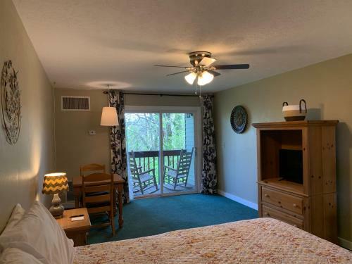 Hotel Woodbridge Inn
