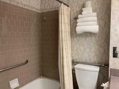 Hotel Woodbridge Inn