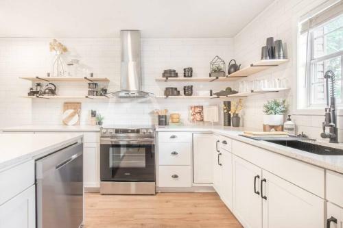 Stylish & Spacious Home Near Atl