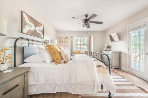Stylish & Spacious Home Near Atl