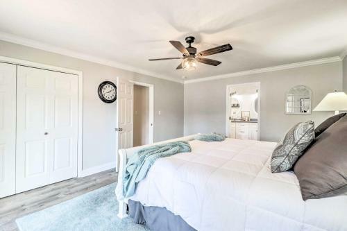 Waterfront Lake Sinclair Home With Boat Dock!