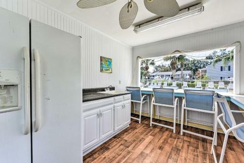 Apartamento St Simons Condo With Amenities, Drive To Beach