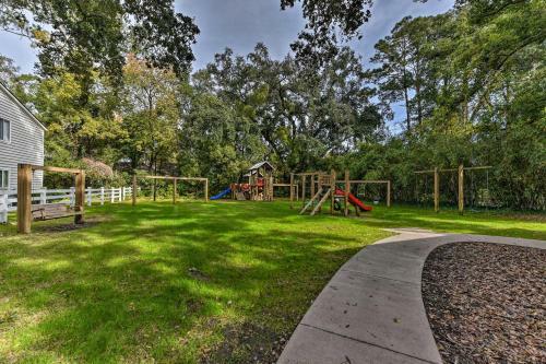 Apartamento St Simons Condo With Amenities, Drive To Beach