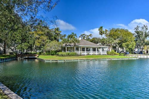 Apartamento Amenity-rich St Simons Condo 1 Mi To Beaches!