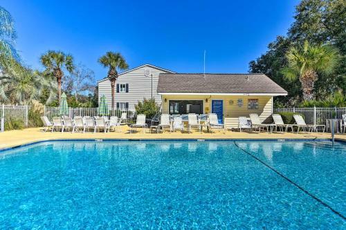 Apartamento Amenity-rich St Simons Condo 1 Mi To Beaches!