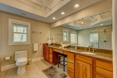 Falcons Nest By Escape To Blue Ridge