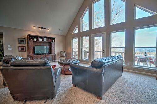 Lakemont Retreat With Mountain Views And Game Room!