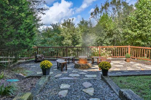 Chateau Relaxeau Breathtaking Spacious Mountain Home On Paved Road