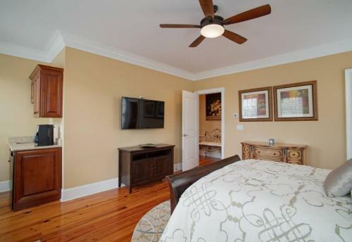 Luxury 3bed Townhome In Historic Downtown Savannah