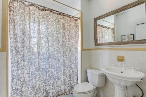 New Listing! Chic 1870s Home With Private Patio Home