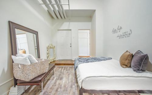 Telfair Loft By Lucky Savannah