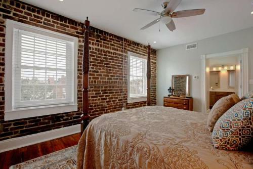 Newly Renovated 4 Bed 3 Bath And 2 Parking Spots