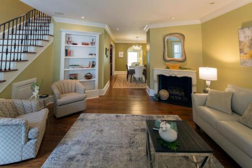 Villa On Broughton Main By Lucky Savannah