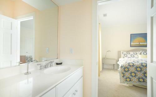 Huntingdon Getaway By Lucky Savannah