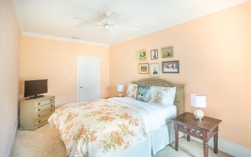 Huntingdon Getaway By Lucky Savannah