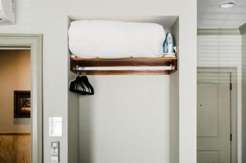 Posada Mcdonoughs Inn Unit 1 By Lucky Savannah
