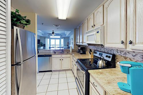 Apartamento New Listing! Beachside Villa With Bay Views & Pool Condo