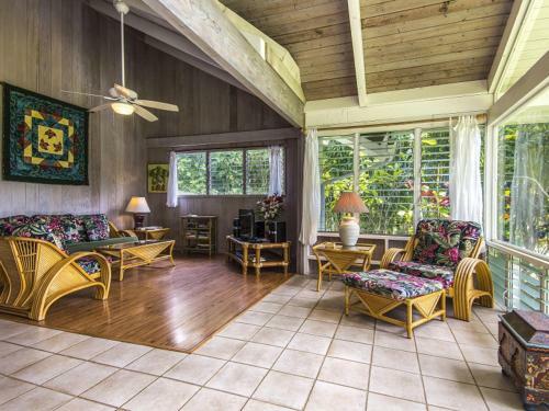 Ohana House Home
