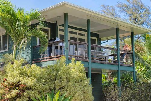Hanalei Beach House Estate Home